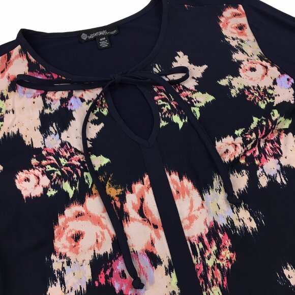 Signature Studio Blouse Women Size Medium Navy Blue Floral Roll Tab Sleeve Lace - Picture 4 of 10